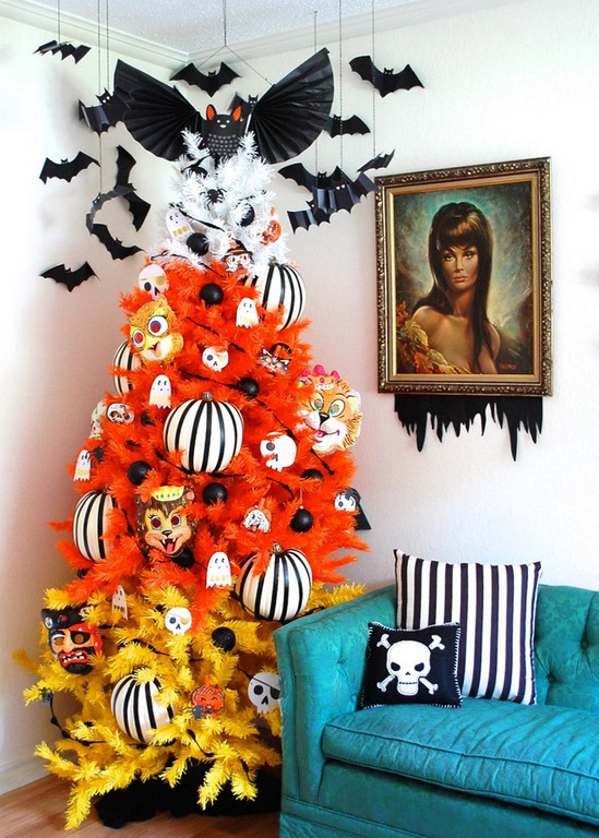 Ghé thăm ngôi nhà Halloween của một nữ blogger xinh đẹp