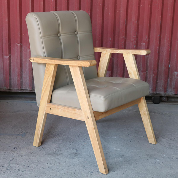 Ghế Sofa Đơn được làm từ gỗ cao su tự nhiên
