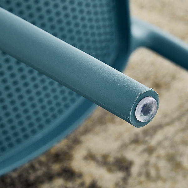 Chân ghế lót nhựa chống xước sàn nhà